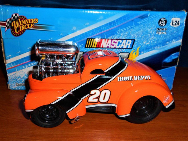 Joe Gibbs Racing 1/24 Scale NASCAR Diecasts in Arts & Collectibles in Bedford - Image 4