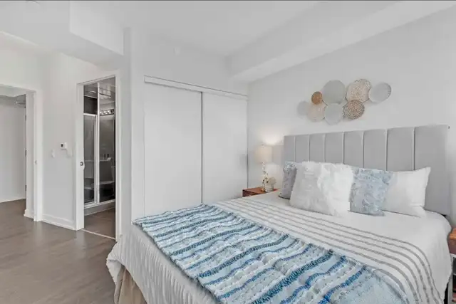 3 Bedroom 2 Bathroom Corner Unit – Stunning City View in Condos for Sale in City of Toronto - Image 11