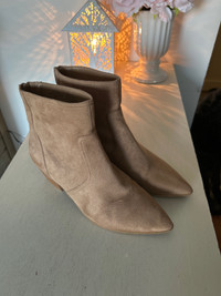 Swede women’s boots 