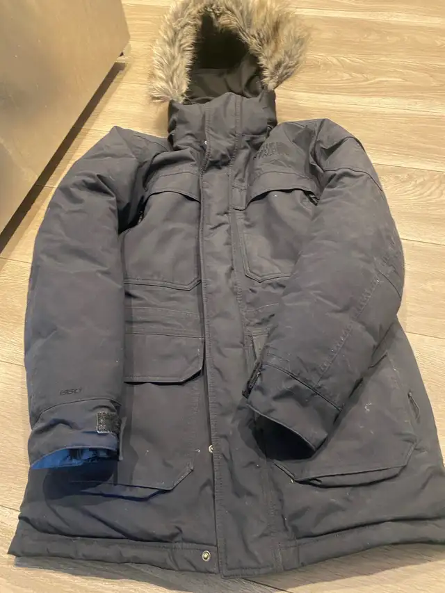 The North Face Men’s Winter Parka Jacket in Men's in Calgary - Image 7