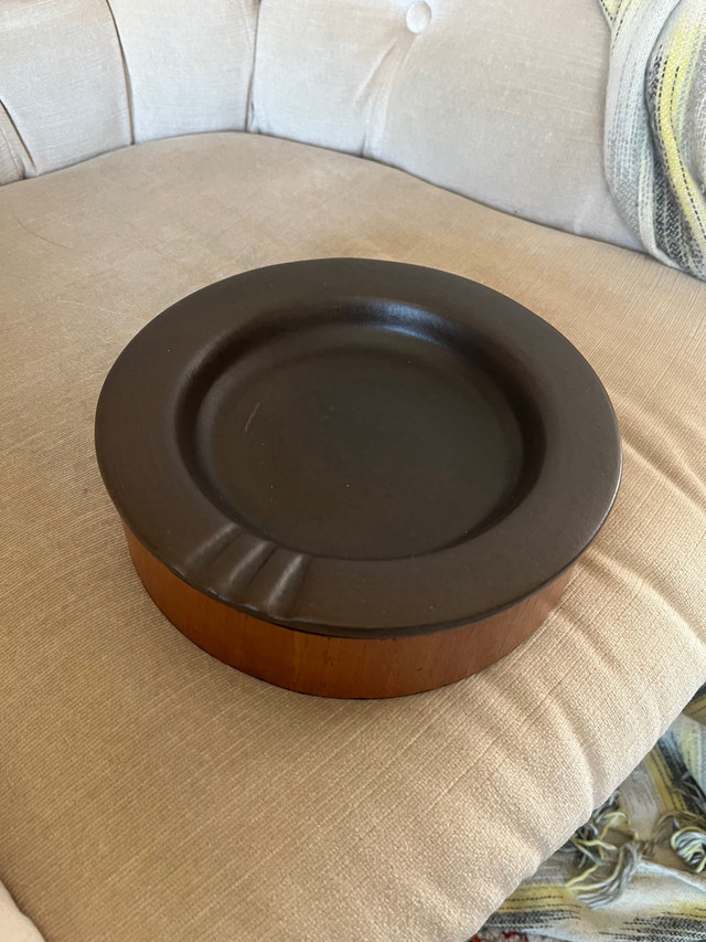 Vintage Walter Depping Montreal Ashtray  in Home Décor & Accents in Ottawa - Image 2