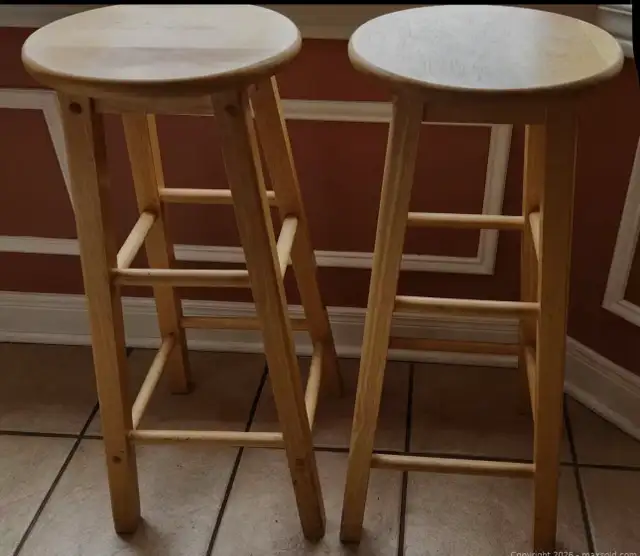 Bar Stools in Chairs & Recliners in Markham / York Region - Image 2