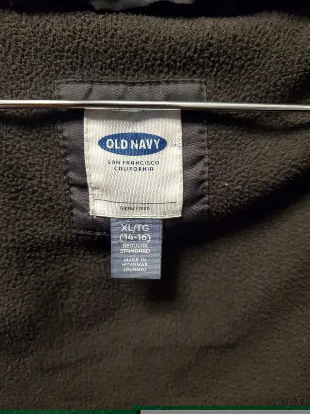 Kids Old Navy Jacket size XL (14 - 16 ) years  in Kids & Youth in Mississauga / Peel Region - Image 4