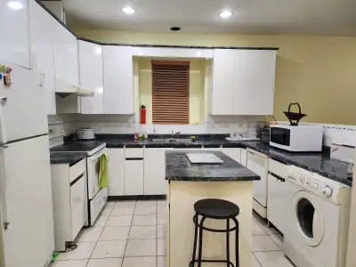 This 3 bedroom, 1.5 bathroom upper floor suite is located in the Joyce–Collingwood neighbourhood, ju...