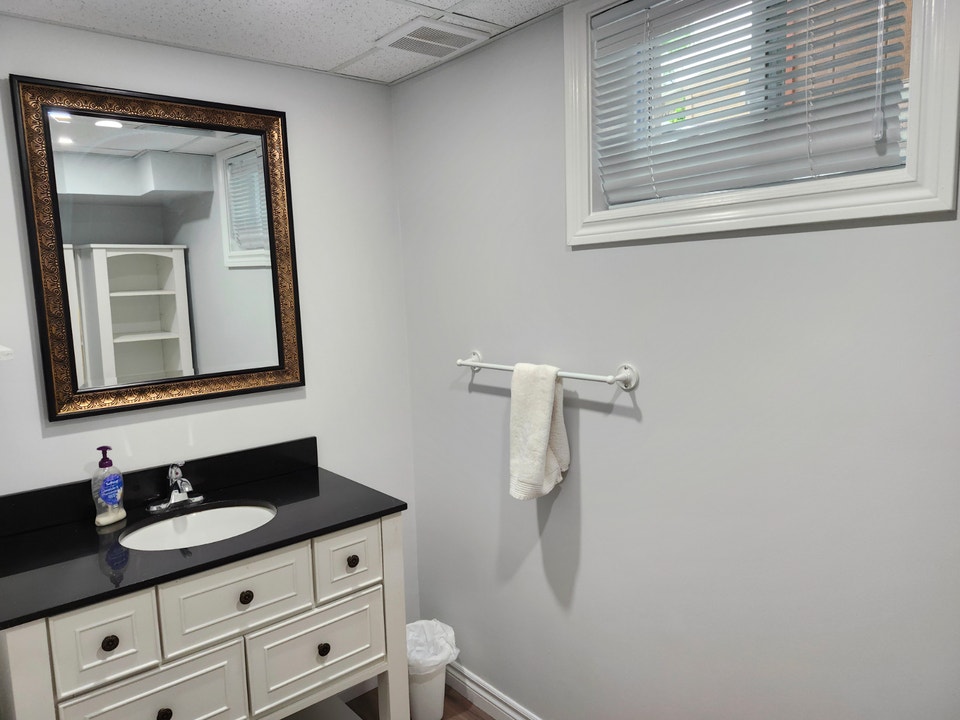Furnished SUITE-Utilities, Wi-fi, Parking,Laundry, Appliances, 3