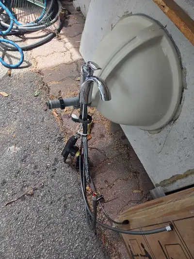 granite countertop for bathroom with delta faucet and sink in ve, View more