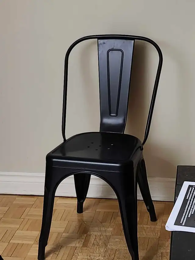 Who's Lucky! Set of 4 Chairs