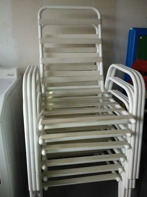 PATIO TABLE SET in Patio & Garden Furniture in Hamilton - Image 5