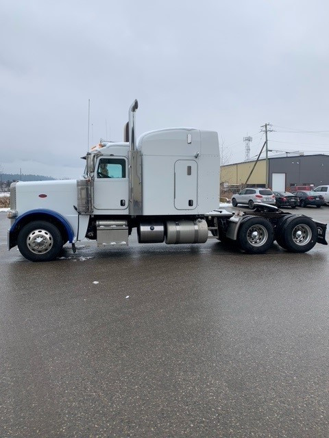 2018 Peterbilt 389 in Heavy Trucks in Saskatoon