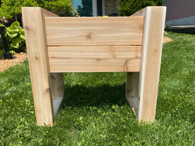 Cedar Planting Boxes62863264415361123