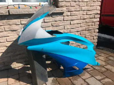 Race Bodywork for a 2007 R6. It does bolt up to newer models but leaves a gap around the air intake.