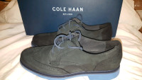 COLE HANN  MENS SIZE 7 BLACK LEATHER WINGTIP SHOES WITH BOX