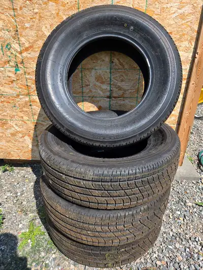 Full Set of Four Toyo Open Country tires. Mud and snow 245/70R17 110T Have hardly been used and are...