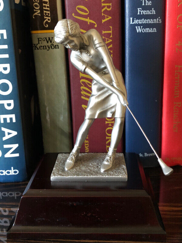 Vintage premium quality Royal Selangor pewter lady golfer statue dans Art et objets de collection  à Ville de Montréal