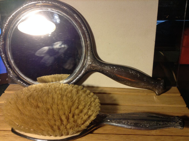 Antique 2 Piece Silver Plated Vanity Set Mirror And Brush in Arts & Collectibles in Vancouver - Image 2