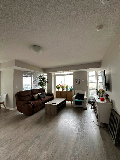 Liberty Village Condo 2bdrm + Den / 2 bathroom May 2024