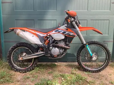 Blue plated. Lots of enduro engineering products. Two set of tires all original parts included. Manu...