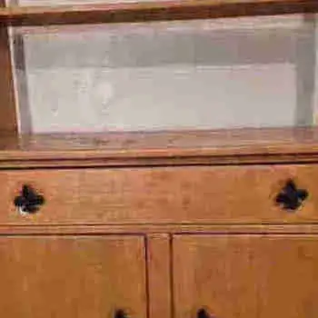 Wooden cabnet in Hutches & Display Cabinets in City of Toronto - Image 3