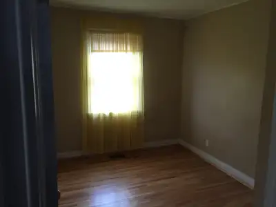 Furnished Room for Rent, walk to Subway and Dufferin mall, Free Internet and all utilities are inclu...