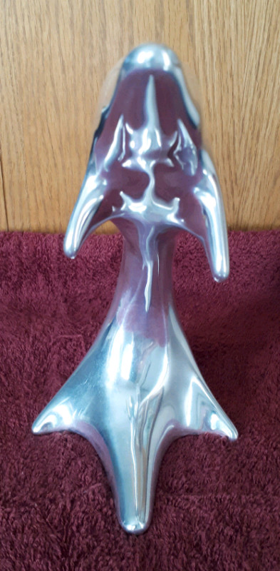 Hoselton Sculpture of Jumping Dolphin in Polished Aluminum in Arts & Collectibles in Leamington - Image 3