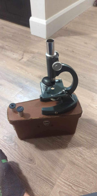 Telescope vintage metal with case