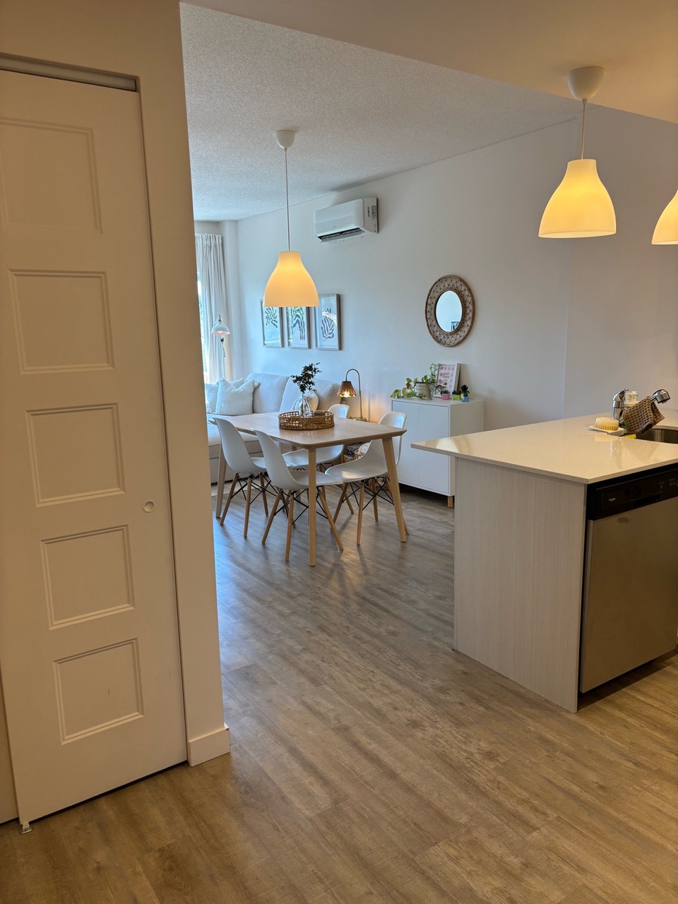 Appartement à louer - Grand 3 1\2 4