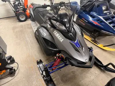2016 Yamaha Vector XTX. 146” 1.75. EPS. YYCT. Excellent condition.