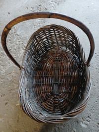 Wicker basket large Easter basket dark brown simple design