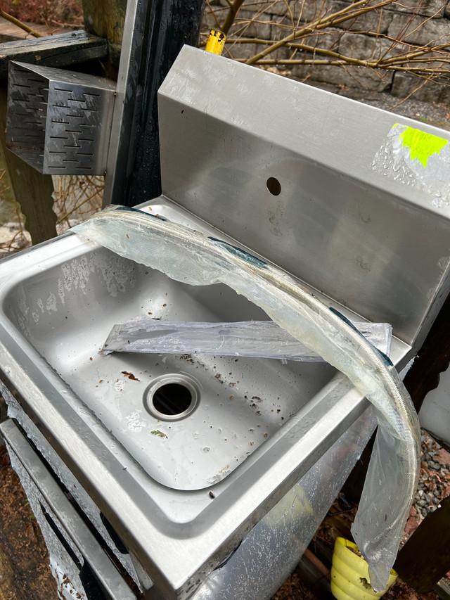 Small Stainless Sink in BBQs & Outdoor Cooking in Peterborough - Image 2