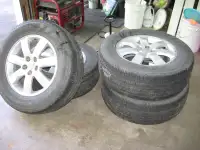 4 pneus et roue 235/65 R15