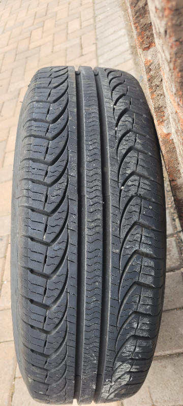Set of Pirelli P4 Four Season Plus P195/65/R15 in Tires & Rims in Sudbury - Image 3
