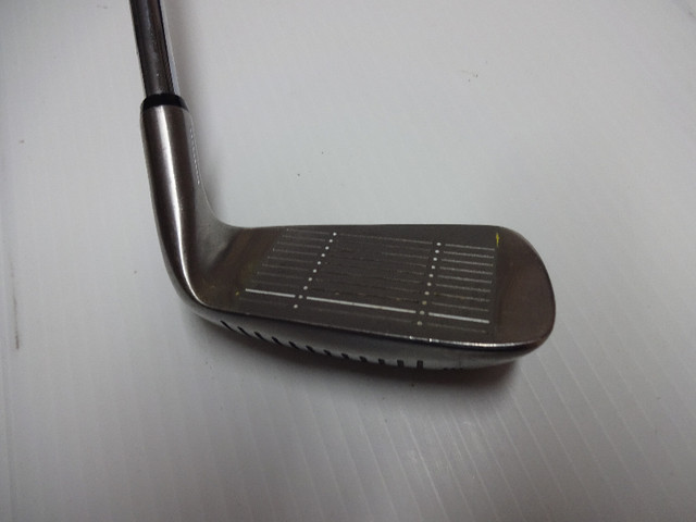 Left Handed Square Strike Chipping Wedge in Golf in Hamilton - Image 2
