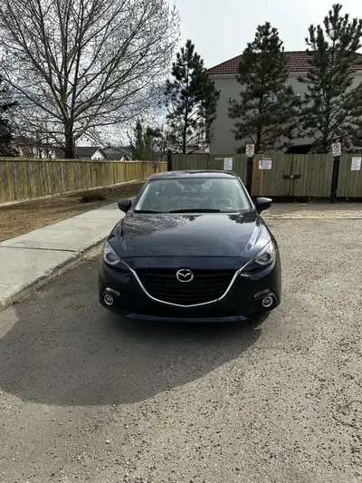 2014 Mazda3 - Rebuilt Title - Clean & Reliable - Sunroof / Heated Seats Edmonton Selling my 2014 Maz...