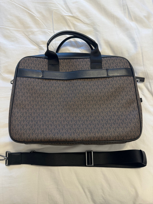 Michael Kors Cooper laptop bag / briefcase in Women's - Bags & Wallets in City of Toronto - Image 2