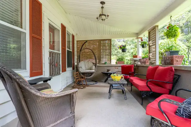 Fantastic Well Maintained Country Home! in Houses for Sale in Chatham-Kent - Image 5