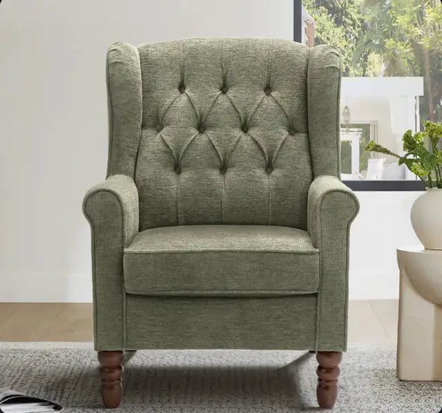 Wingback Modern Accent Chair - Green in Chairs & Recliners in Markham / York Region - Image 6
