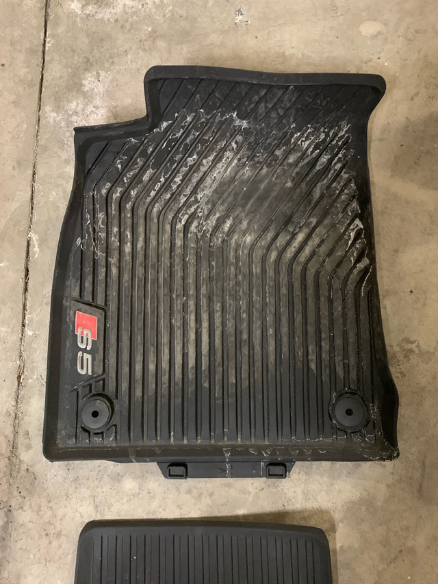 5pcs rubber floor mats in Other Parts & Accessories in Markham / York Region - Image 4