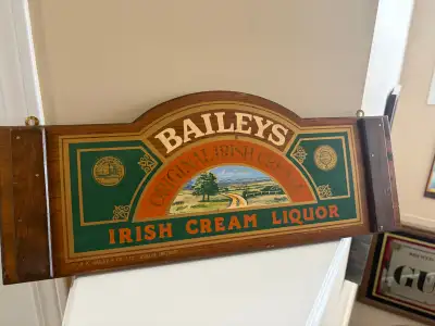 Vintage Baileys Irish Cream Liquor wood sign excellent condition Vintage solid wood Baileys Irish Cr...