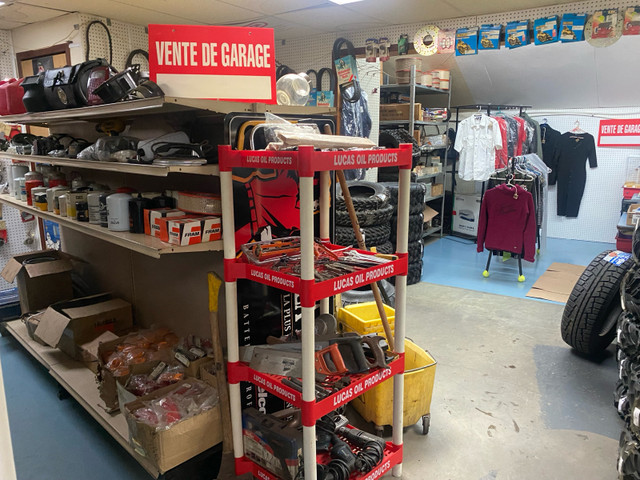 petite vente de garage a johanne  intérieur, dans Ventes de garage  à Lanaudière