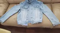 NEW NEVER WORN LADIES RIPPED STYLE JEAN JACKET US SIZE 4-6