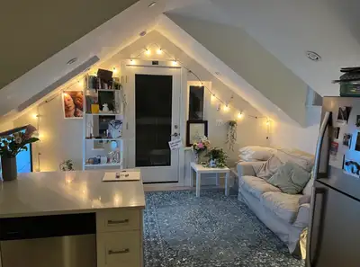 Looking for a clean, respectful female roommate to share a bright and comfortable 2 bed / 1 bath lan...