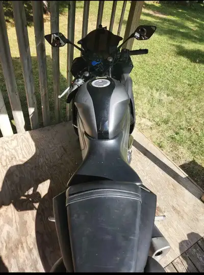 2017 Yamaha R3 – $3,999 Ready to ride! Selling my 2017 Yamaha R3, super clean and well-maintained. -...