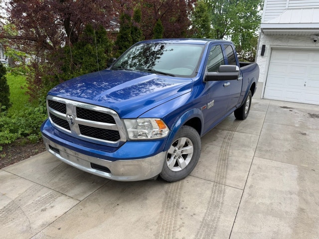 2015 Dodge Ram 1500 EcoDiesel SLT Quad Cab 4x4 — 189,000 km