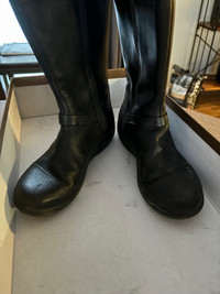 Clark's tall boots wide calf size 8