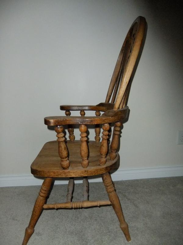 Windsor Dining Arm Chair in Other in Kelowna - Image 4