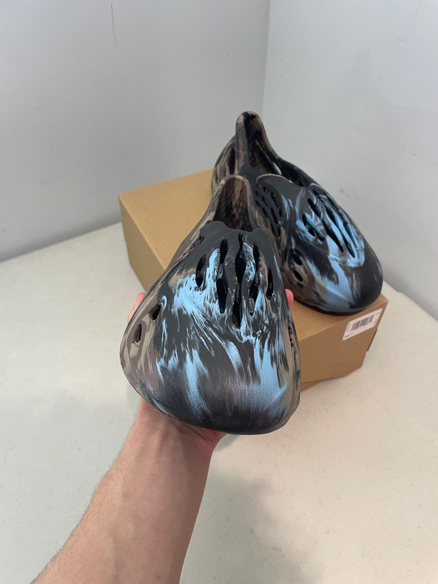 Yeezy foam runner Mx cinder size 11 brand new 100% authentic  in Men's Shoes in Markham / York Region - Image 2