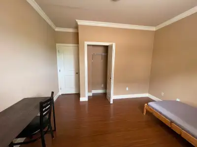 Clean Furnished Room | Wi-Fi & Laundry | Quiet Home