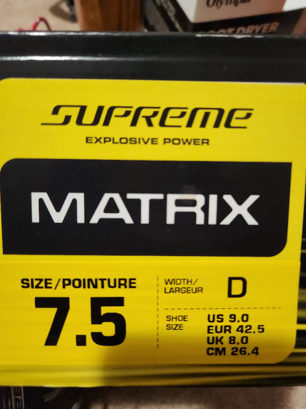 BAUER SUPREME MATRIX 7.5D in Hockey in Regina - Image 2