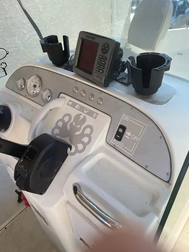 Doral Ibiza 190 Center Console in Powerboats & Motorboats in Saskatoon - Image 6