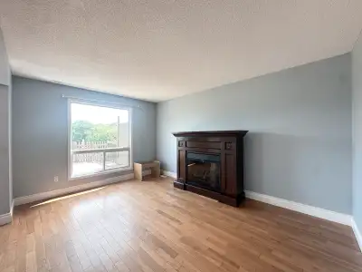 Beautiful 3 Bed 1.5 Bath Detached House